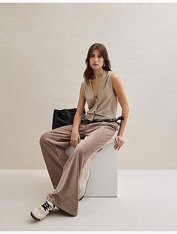 Pantalones de pana, MO Fashion