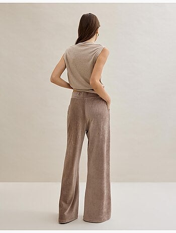 Pantalones de pana, MO Fashion
