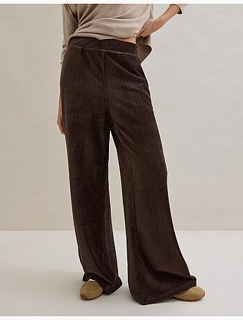 Pantalones de pana, MO Fashion