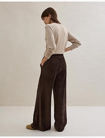 Pantalones de pana, MO Fashion