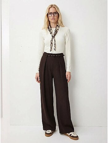 Pantalones de pernera ancha con pinzas y cinturón istanbul