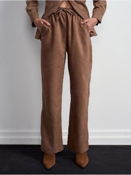 Pantalones de pernera ancha pull-on dilvin - Kiabi Pantalones de pernera ancha pull-on dilvin - Kiabi