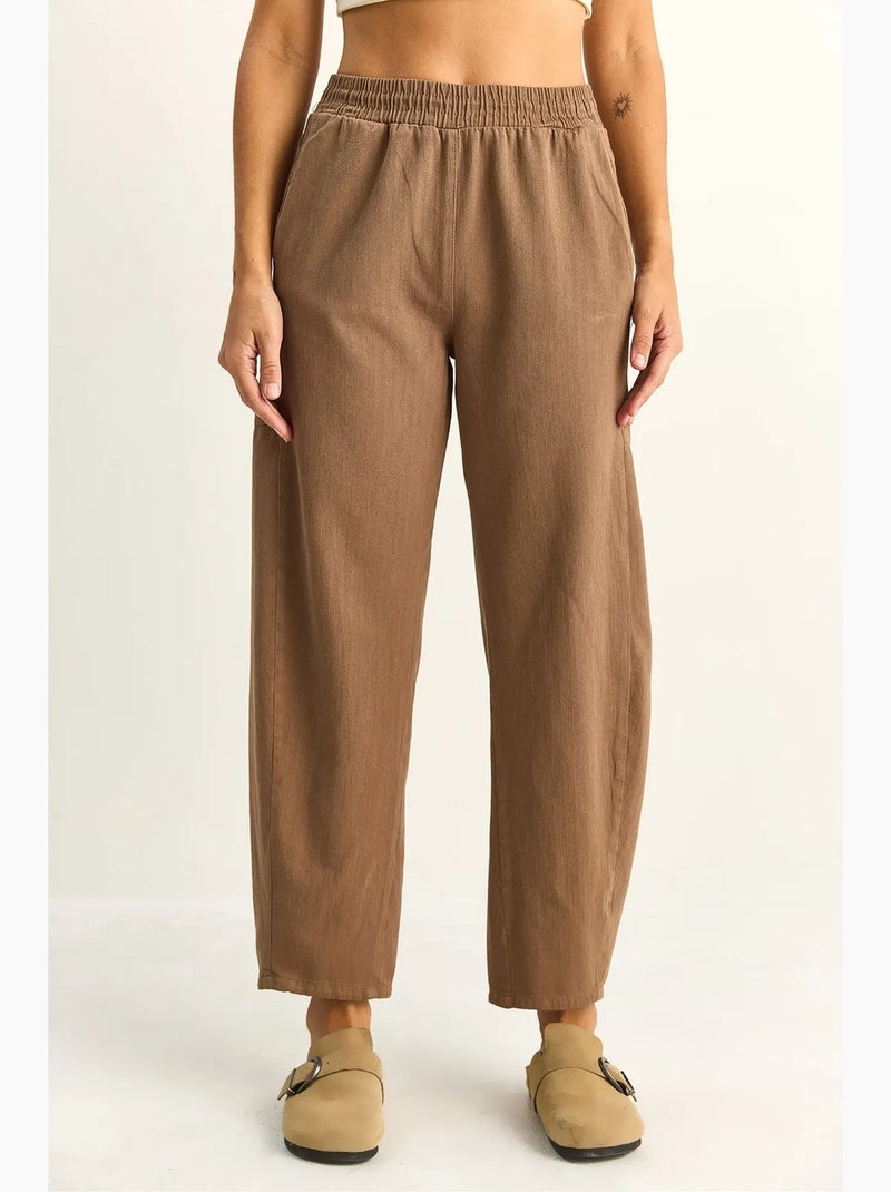 Pantalones de pernera recta con cintura elástica y bolsillos lucci Marrón claro - Kiabi