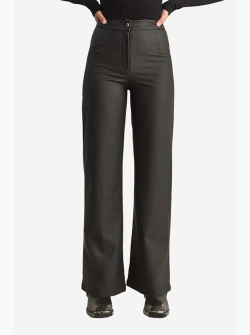 Pantalones de piel sintética con cintura alta y pierna ancha lucci - Kiabi Pantalones de piel sintética con cintura alta y pierna ancha lucci - Kiabi