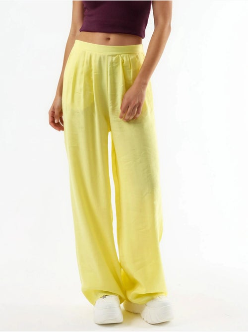 Pantalones de pierna ancha con pinzas busem - Kiabi Pantalones de pierna ancha con pinzas busem - Kiabi