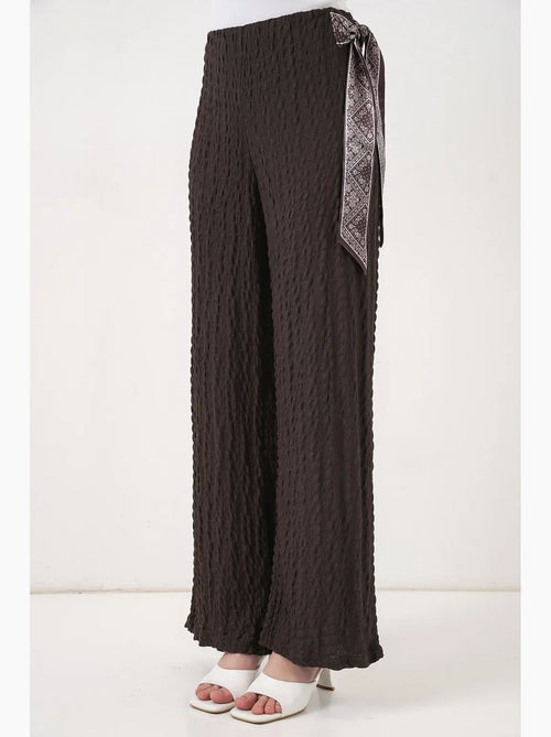Pantalones de pierna ancha y cintura alta con detalle de lazo bdart - Kiabi Pantalones de pierna ancha y cintura alta con detalle de lazo bdart - Kiabi