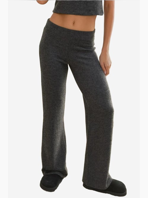 Pantalones de punto con textura suave y cintura elástica hiccup - Kiabi Pantalones de punto con textura suave y cintura elástica hiccup - Kiabi