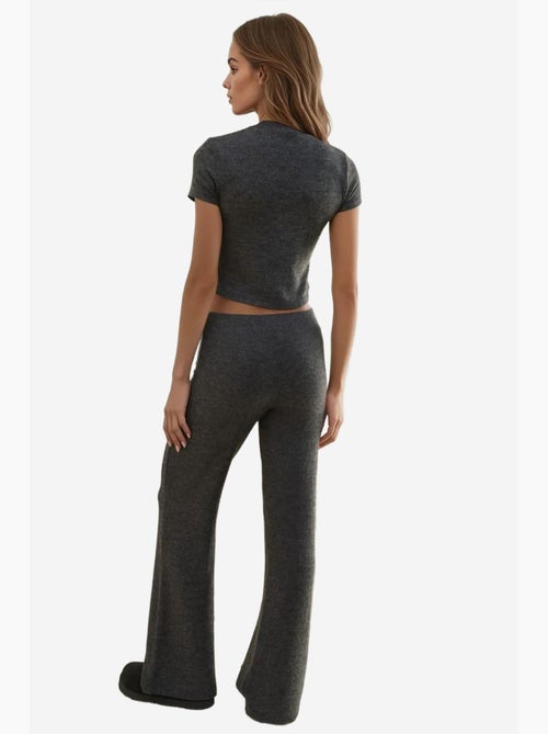 Pantalones de punto con textura suave y cintura elástica hiccup - Kiabi Pantalones de punto con textura suave y cintura elástica hiccup - Kiabi