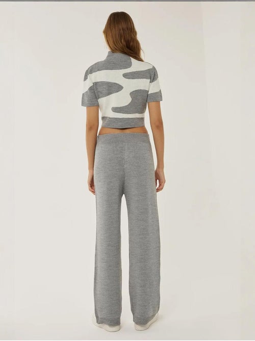 Pantalones de punto de cintura alta y pierna ancha - Kiabi Pantalones de punto de cintura alta y pierna ancha - Kiabi