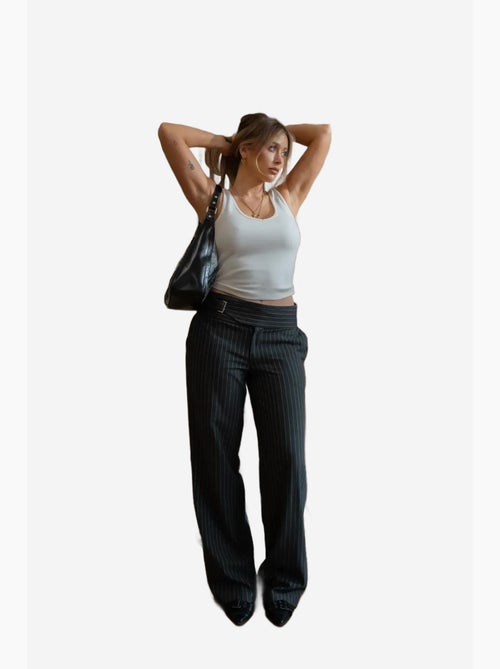 Pantalones de raya diplomática jennifer hiccup - Kiabi Pantalones de raya diplomática jennifer hiccup - Kiabi