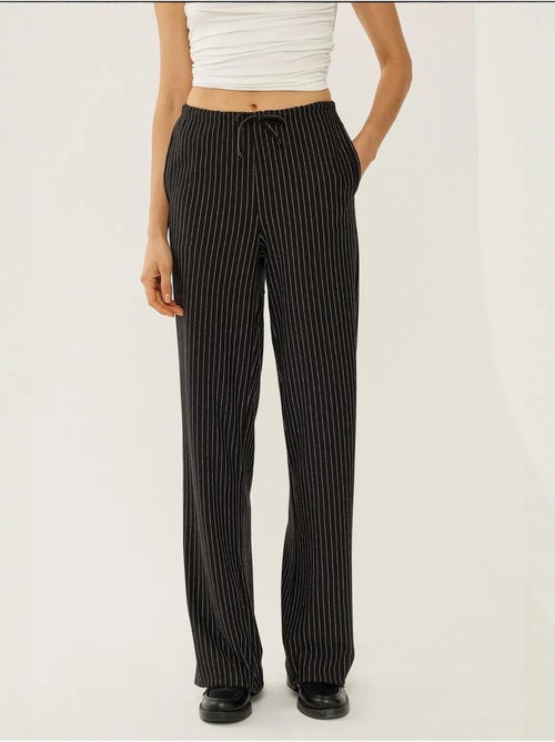 Pantalones de rayas con cintura elástica - Kiabi Pantalones de rayas con cintura elástica - Kiabi