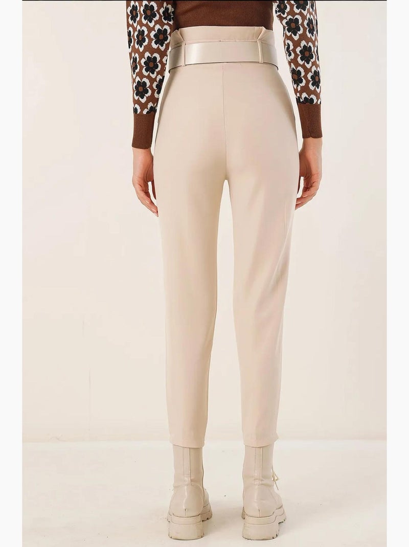 Pantalones de tela con cinturón bdart Crema - Kiabi