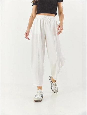 Pantalones de verano de corte zanahoria con cinturón y bolsillos lucci