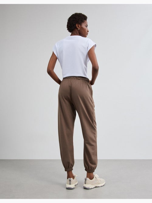 Pantalones deportivos hechos de mullido, mo fashion - Kiabi Pantalones deportivos hechos de mullido, mo fashion - Kiabi