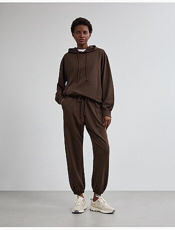 Pantalones deportivos hechos de mullido, mo fashion