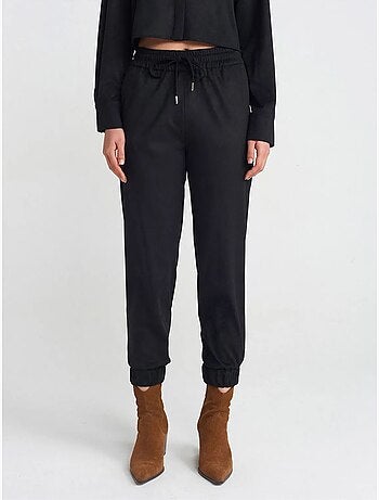 Pantalones jogger de ante sintético