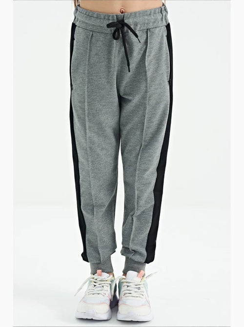Pantalones juveniles unisex de mezcla de algodón tommy - Kiabi Pantalones juveniles unisex de mezcla de algodón tommy - Kiabi