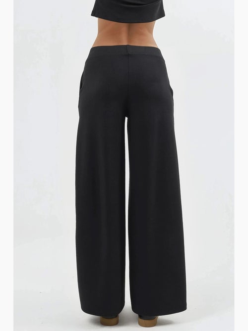 Pantalones largos rectos con cintura elástica busem - Kiabi Pantalones largos rectos con cintura elástica busem - Kiabi