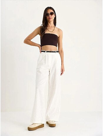 Pantalones palazzo de lino con cinturón de paja y detalle de bolsillo lucci