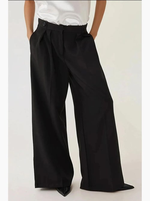 Pantalones palazzo plisados de cintura alta hiccup - Kiabi Pantalones palazzo plisados de cintura alta hiccup - Kiabi