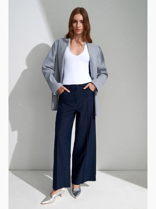 Pantalones plisados de tiro alto y pernera ancha dilvin - Kiabi Pantalones plisados de tiro alto y pernera ancha dilvin - Kiabi