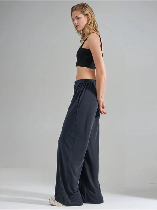 Pantalones rectos con cintura elástica busem - Kiabi Pantalones rectos con cintura elástica busem - Kiabi