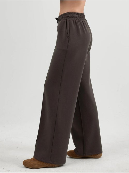 Pantalones rectos con cintura elástica busem - Kiabi Pantalones rectos con cintura elástica busem - Kiabi