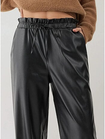 Pantalones rectos con cintura elástica de cuero sintético hiccup