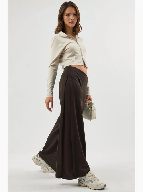 Pantalones rectos de cintura alta busem - Kiabi Pantalones rectos de cintura alta busem - Kiabi