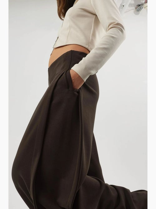 Pantalones rectos de cintura alta busem - Kiabi Pantalones rectos de cintura alta busem - Kiabi