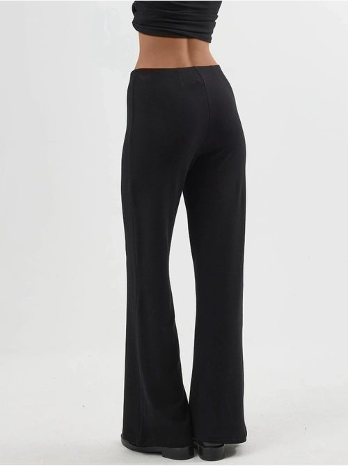 Pantalones rectos de cintura alta y tiro alto busem - Kiabi Pantalones rectos de cintura alta y tiro alto busem - Kiabi