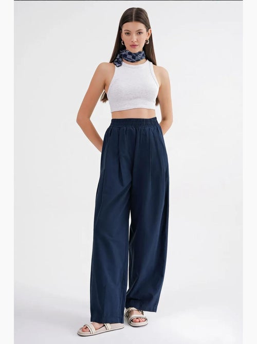 Pantalones rectos de mezcla de lino acanalado con cintura alta mixray - Kiabi Pantalones rectos de mezcla de lino acanalado con cintura alta mixray - Kiabi