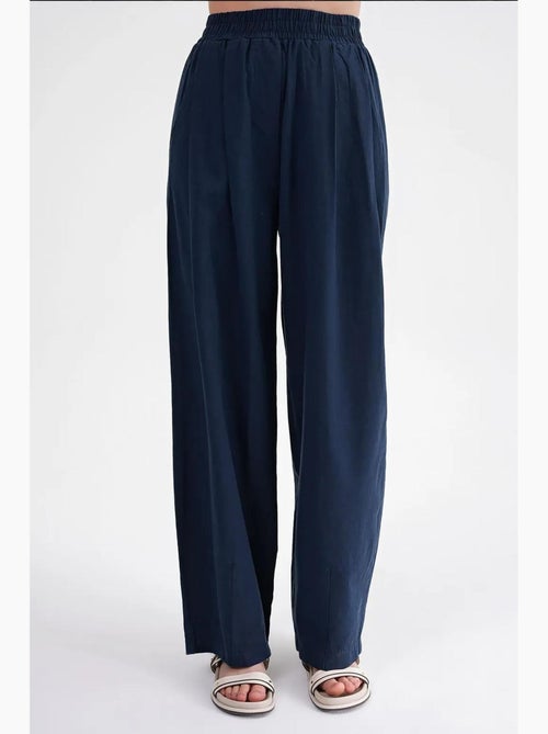 Pantalones rectos de mezcla de lino acanalado con cintura alta mixray - Kiabi Pantalones rectos de mezcla de lino acanalado con cintura alta mixray - Kiabi