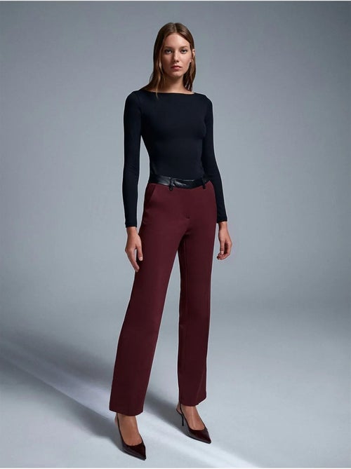 Pantalones rectos de polipiel para mujer - Kiabi Pantalones rectos de polipiel para mujer - Kiabi