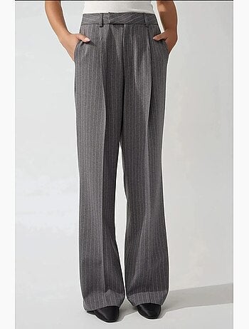 Pantalones rectos de rayas plisadas hiccup