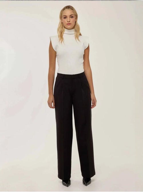 Pantalones rectos plisados - Kiabi Pantalones rectos plisados - Kiabi