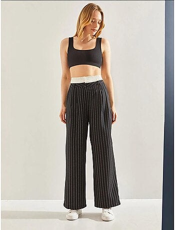Pantalones tejidos a rayas con detalle en la cintura en contraste lucci