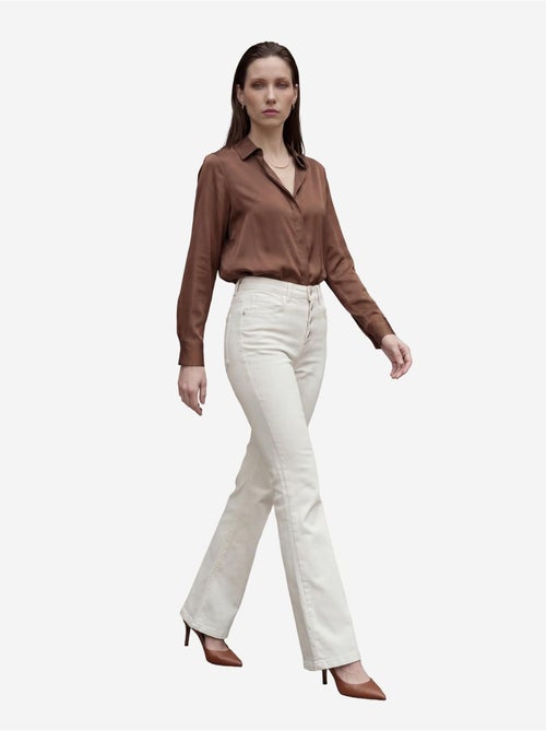 Pantalones vaqueros de talle alto y pierna acampanada con bolsillos my fashion - Kiabi Pantalones vaqueros de talle alto y pierna acampanada con bolsillos my fashion - Kiabi