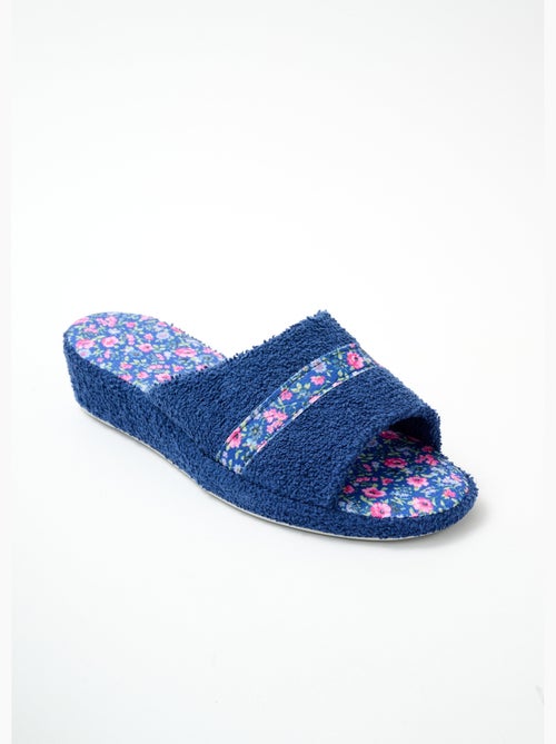 Pantuflas tipo zuecos de lona con ancho confort - Afibel - Kiabi Pantuflas tipo zuecos de lona con ancho confort - Afibel - Kiabi