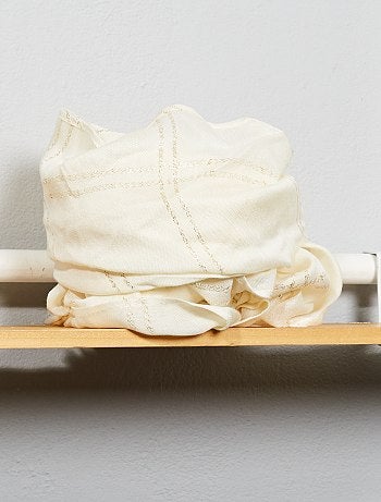 Pañuelo con hilos dorados y borlas - Kiabi