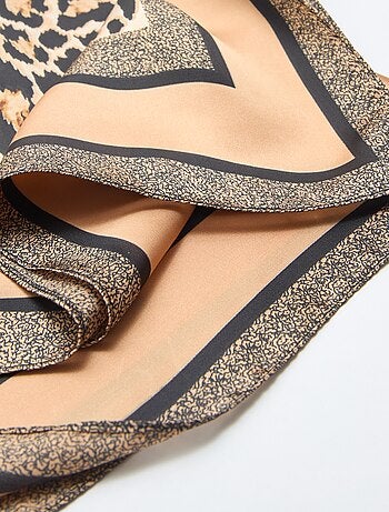 Pañuelo con motivos - 70 x 70 cm