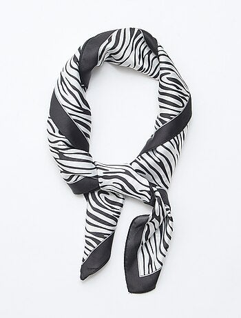 Pañuelo con motivos