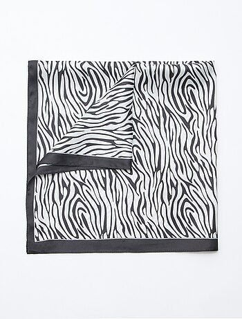 Pañuelo con motivos