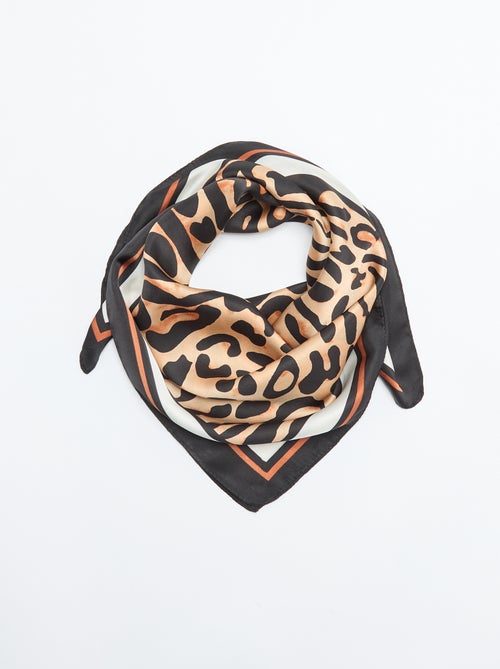 Pañuelo cuadrado con estampado de leopardo - Kiabi Pañuelo cuadrado con estampado de leopardo - Kiabi