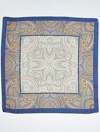 Pañuelo cuadrado satinado