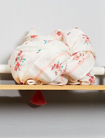 Pañuelo de flores con borlas - Kiabi