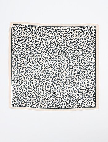 Pañuelo de satén fantasía (65x65 cm)