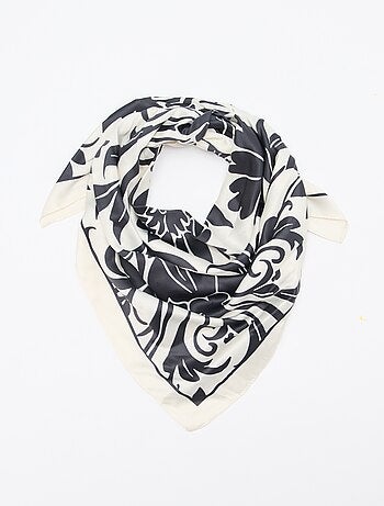 Pañuelo de satén fantasía (65x65 cm)