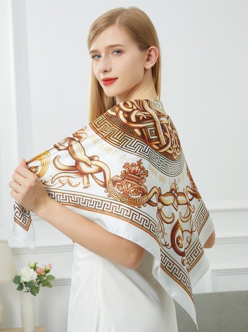 Pañuelo de seda Gran GreekSunny - Kiabi Pañuelo de seda Gran GreekSunny - Kiabi
