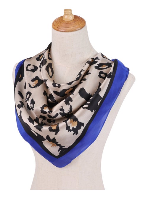 Pañuelo de Seda PANTHER - Kiabi Pañuelo de Seda PANTHER - Kiabi